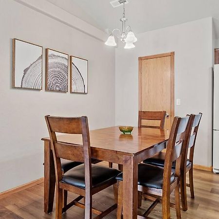 ラピッドシティ Convenient Townhouse - Near Airportヴィラ エクステリア 写真