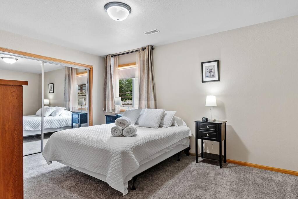 ラピッドシティ Convenient Townhouse - Near Airportヴィラ エクステリア 写真