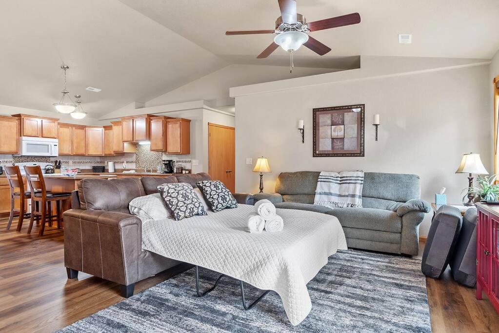 ラピッドシティ Convenient Townhouse - Near Airportヴィラ エクステリア 写真